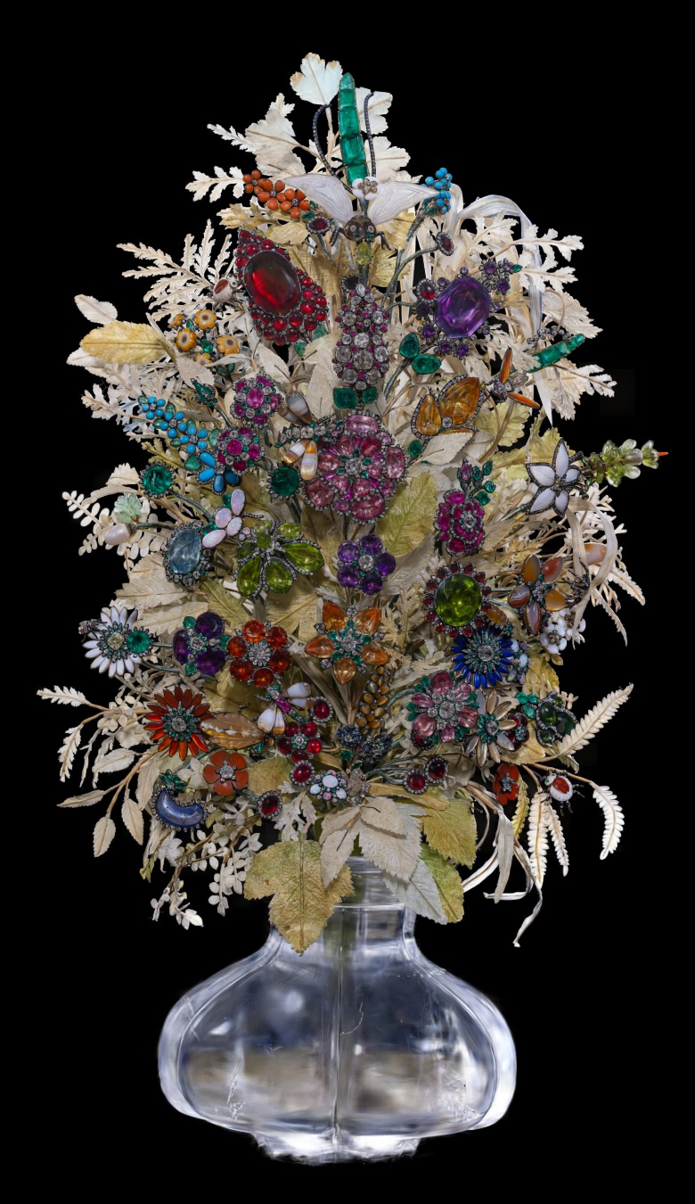 Original gaussian splatting model of the gem bouquet before recoloring